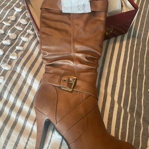 Forever boots, size 8.5, tan